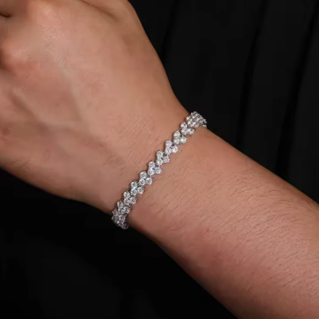 MOISSANITE HEART LINK BRACELET