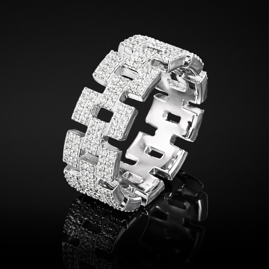 Le Bastion Pavé Ring