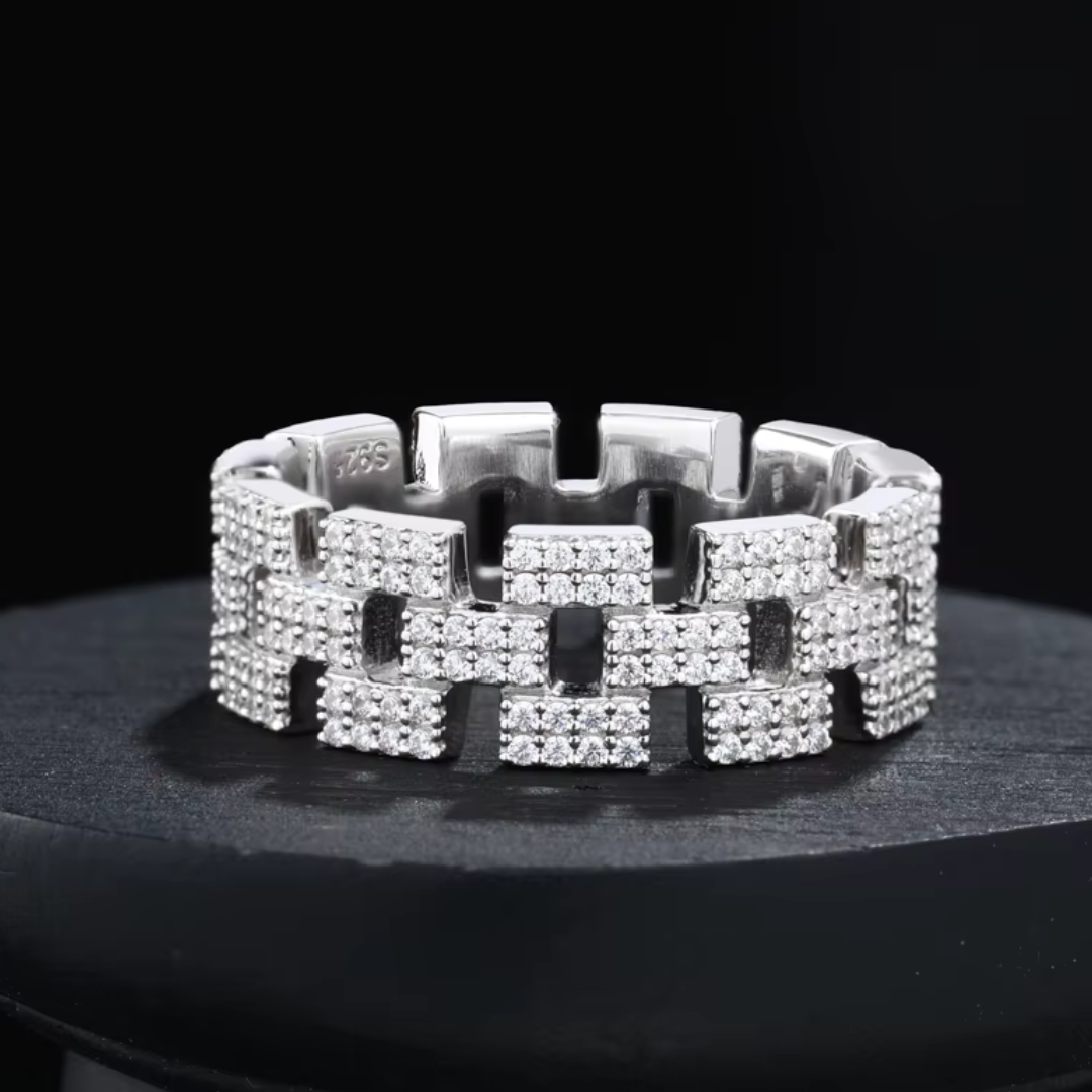 Le Bastion Pavé Ring