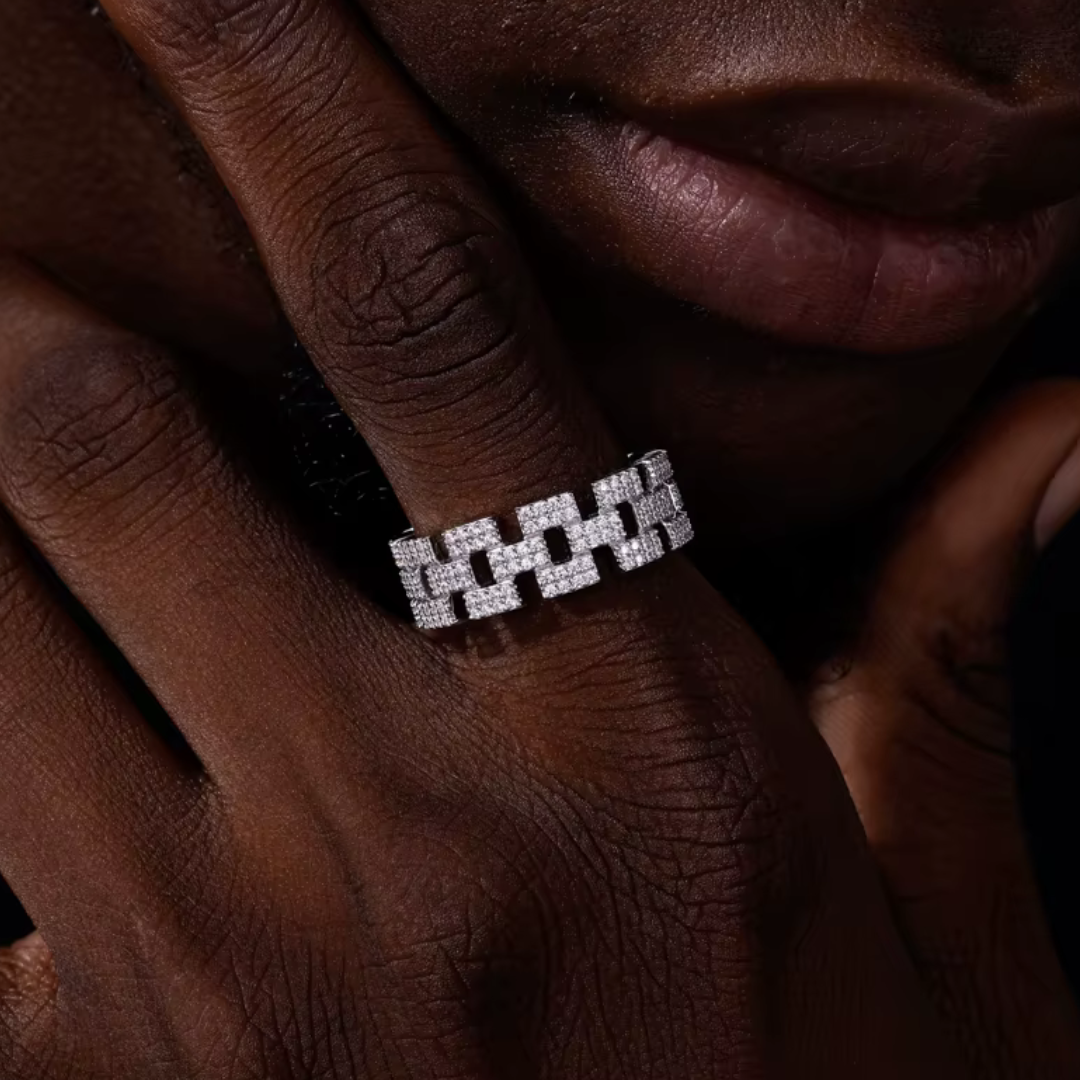 Le Bastion Pavé Ring