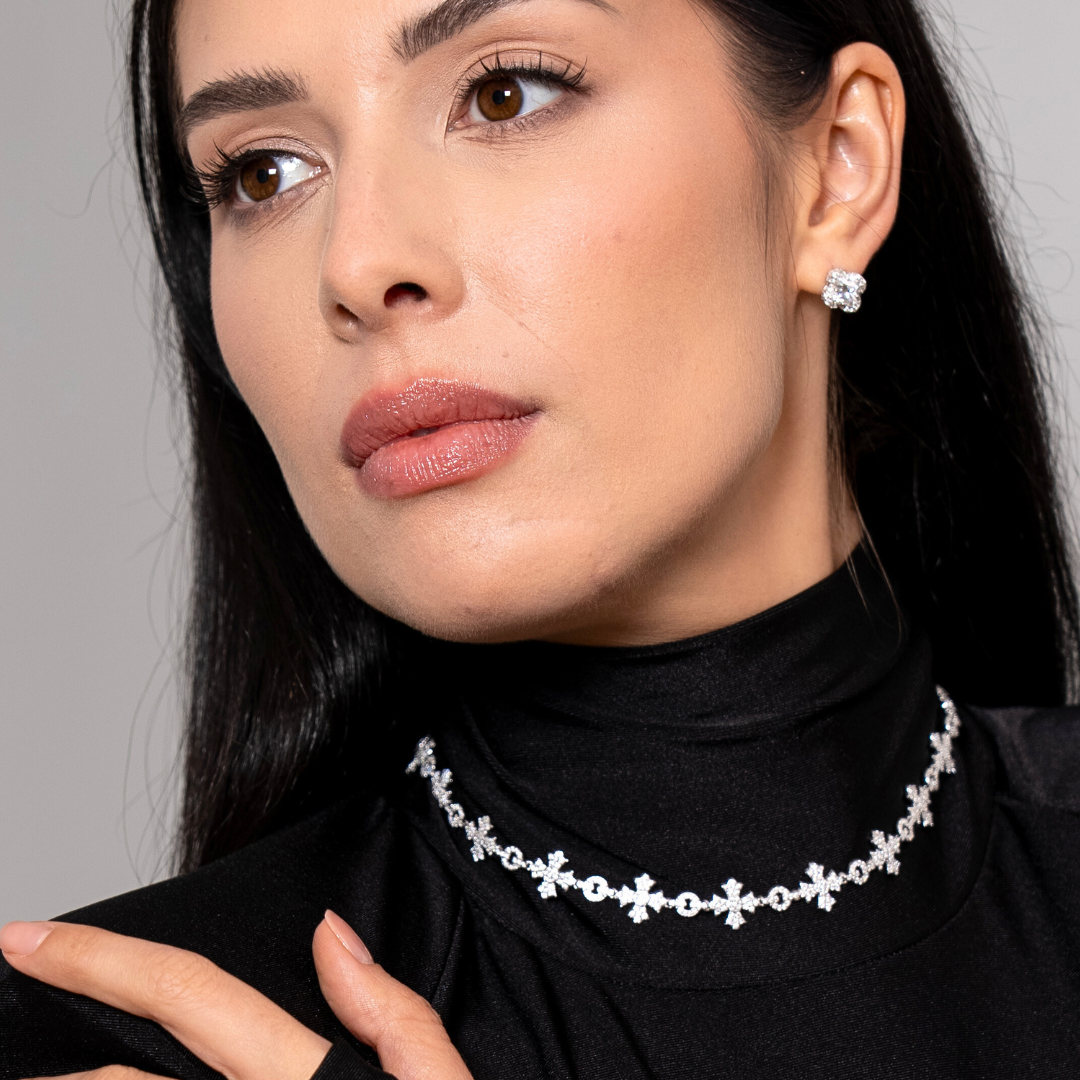 La Croix Lumière Chain