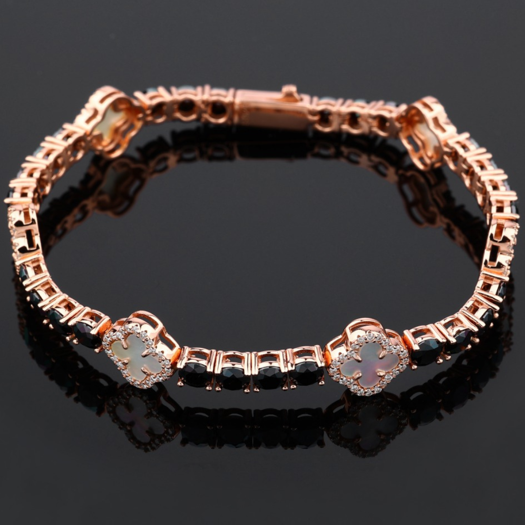ROSÉ CLOVER BRACELET