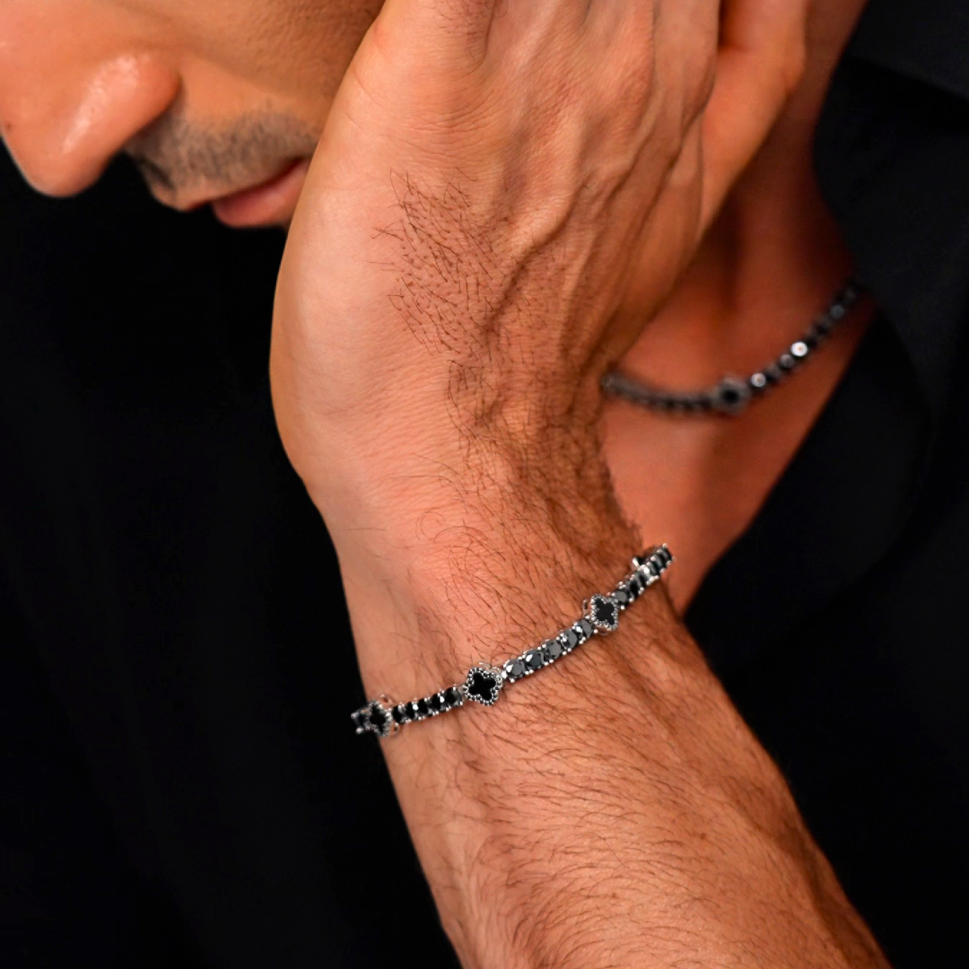 Clover Noir Bracelet