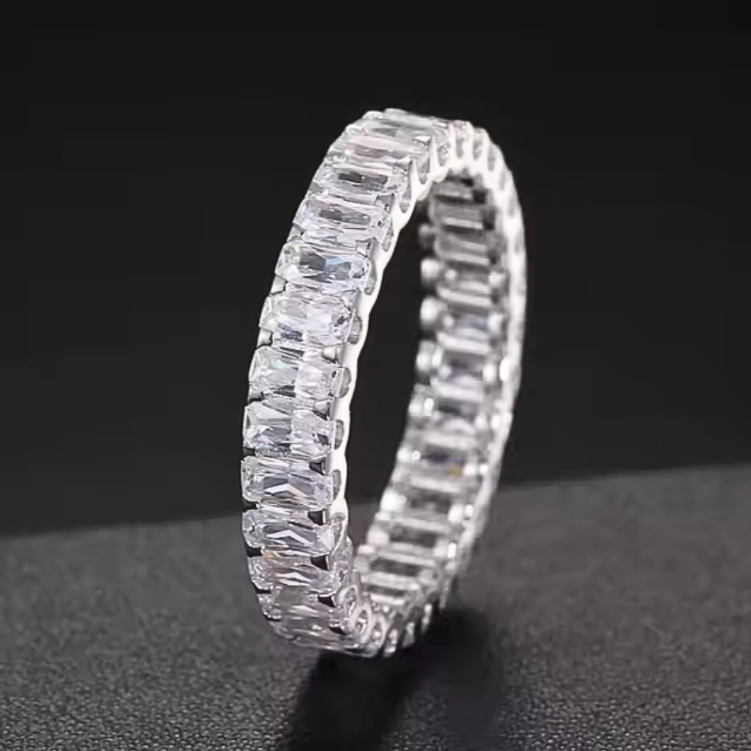 MOISSANITE CLARITY RING