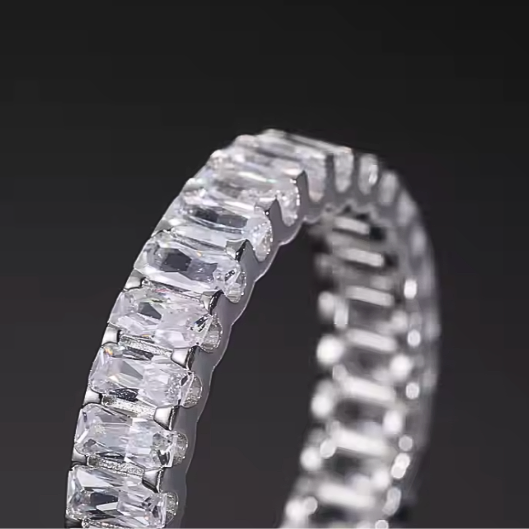 MOISSANITE CLARITY RING