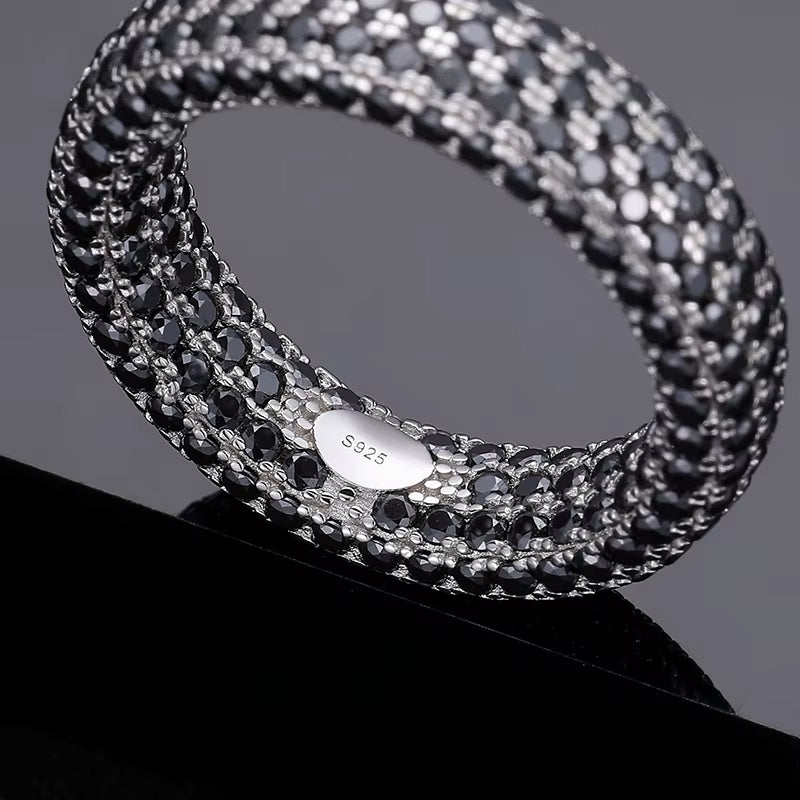 L’Arctique Noir Ring