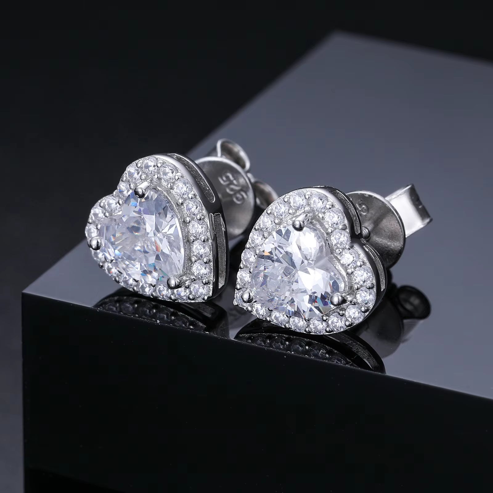 L'Amor Blanc Earrings