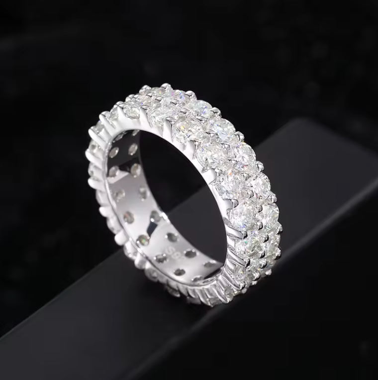 MOISSANITE ETERNITY RING - WHITE GOLD - Sant Leclère