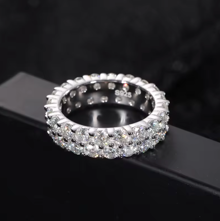 MOISSANITE ETERNITY RING - WHITE GOLD - Sant Leclère
