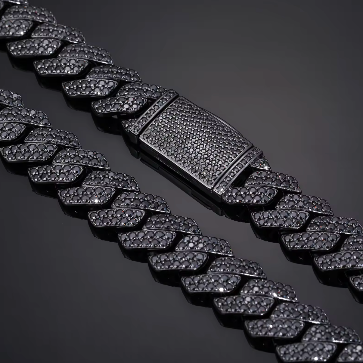 BLACK MOISSANITE DIAMOND CUBAN LINK CHAIN - Sant Leclère