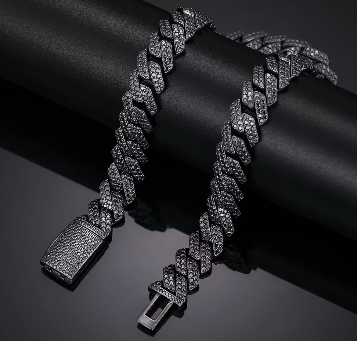 BLACK MOISSANITE DIAMOND CUBAN LINK CHAIN - Sant Leclère