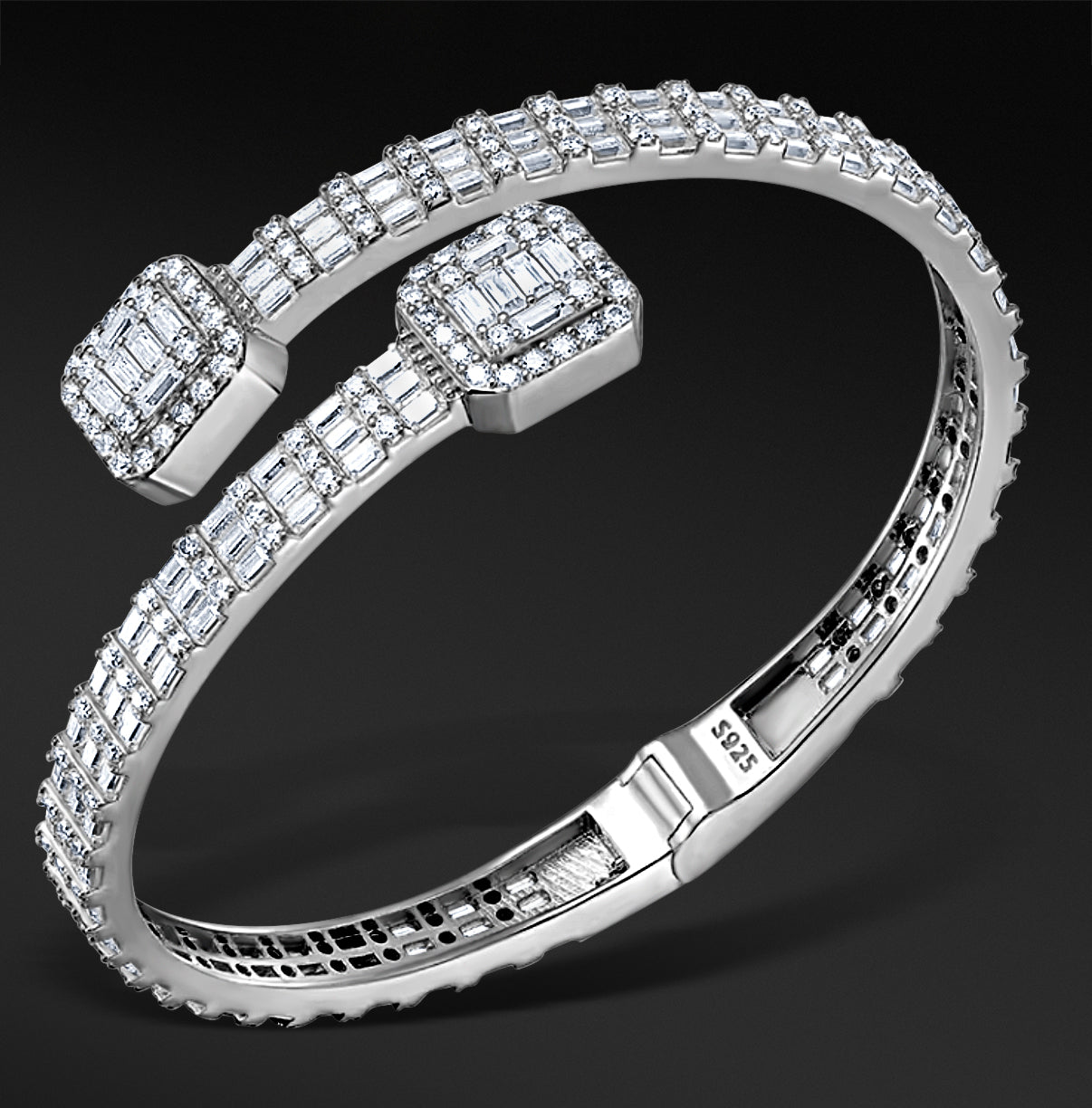 MOISSANITE BAGUETTE BANGLE BRACELET - WHITE GOLD - Sant Leclère