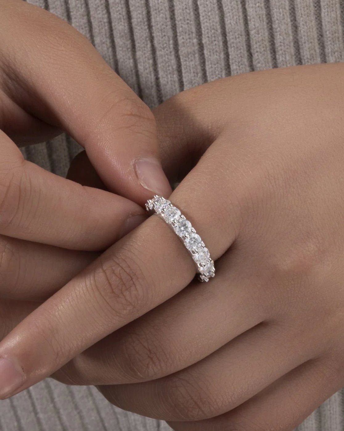 MOISSANITE ETERNITY RING - WHITE GOLD - Sant Leclère