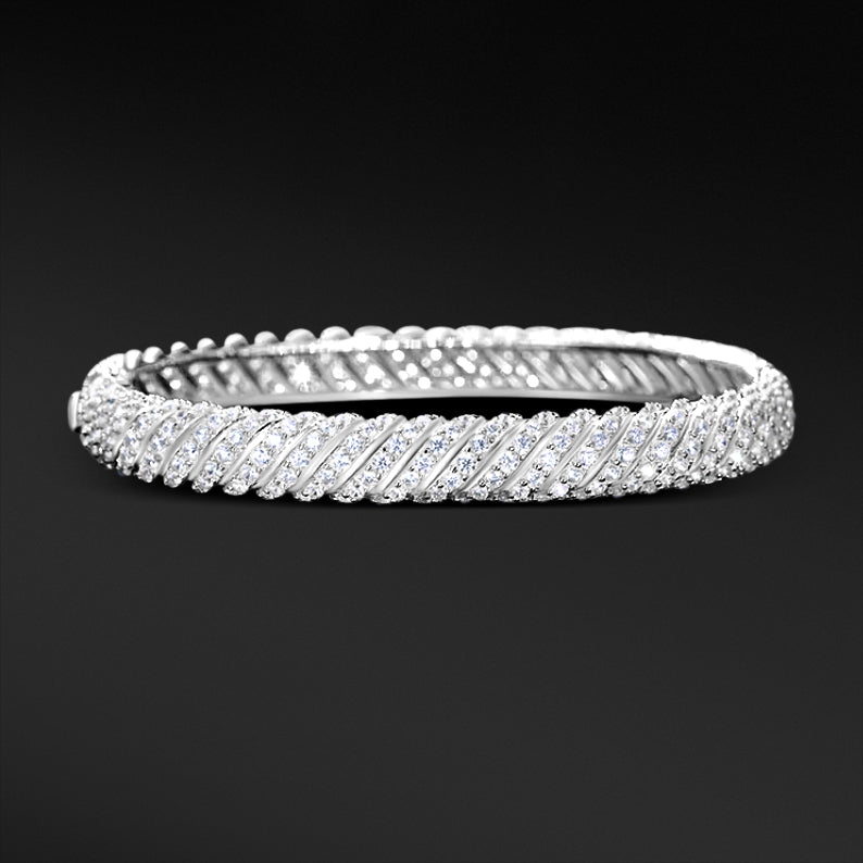 MOISSANITE TWISTED BANGLE BRACLET - WHITE GOLD 8MM - Sant Leclère