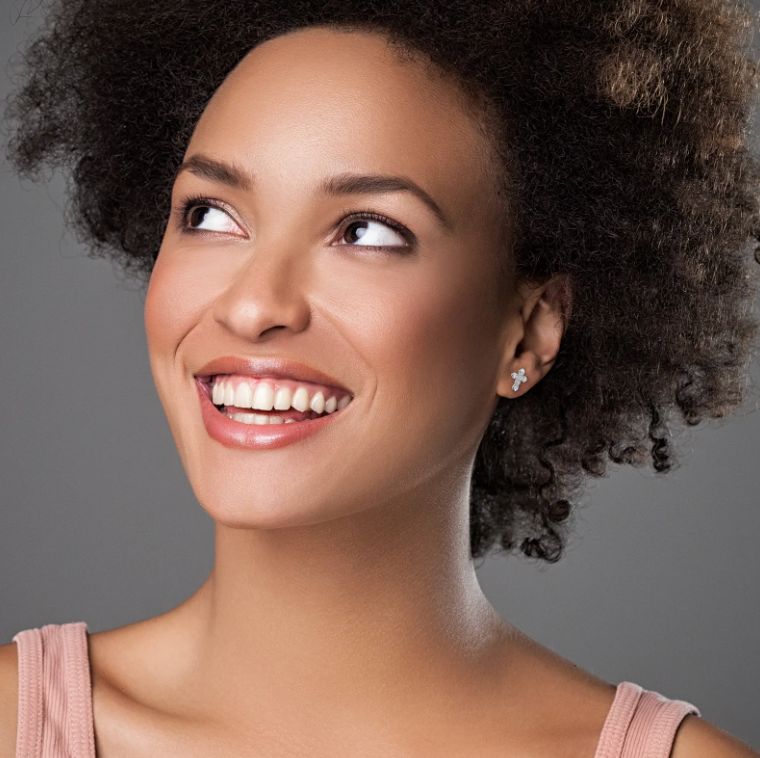 MOISSANITE CROSS EARRINGS - WHITE GOLD - Sant Leclère