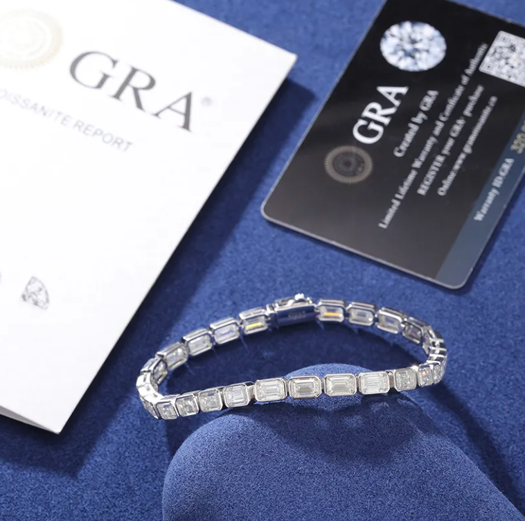 MOISSANITE BIG BAGUETTES BRACELET - WHITE GOLD - Sant Leclère