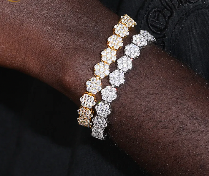 MOISSANITE CLUSTER FLOWER BRACELET - WHITE GOLD 9MM - Sant Leclère