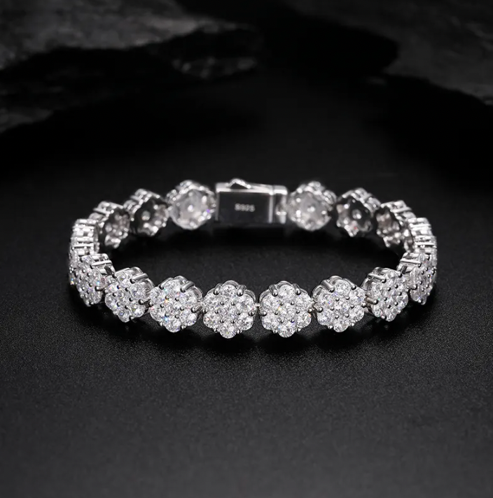 MOISSANITE CLUSTER FLOWER BRACELET - WHITE GOLD 9MM - Sant Leclère