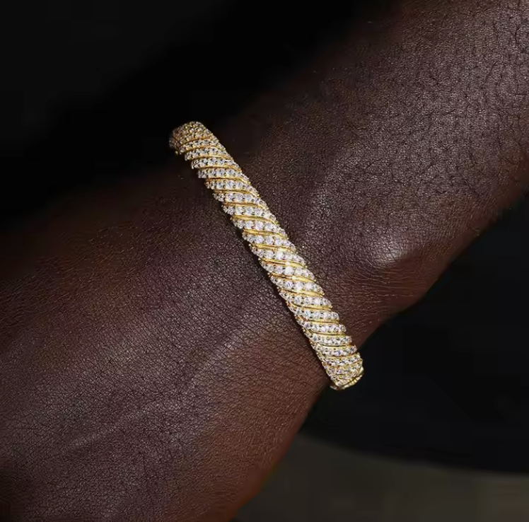 MOISSANITE SCULPTED CABLE BRACELET - 18K GOLD
