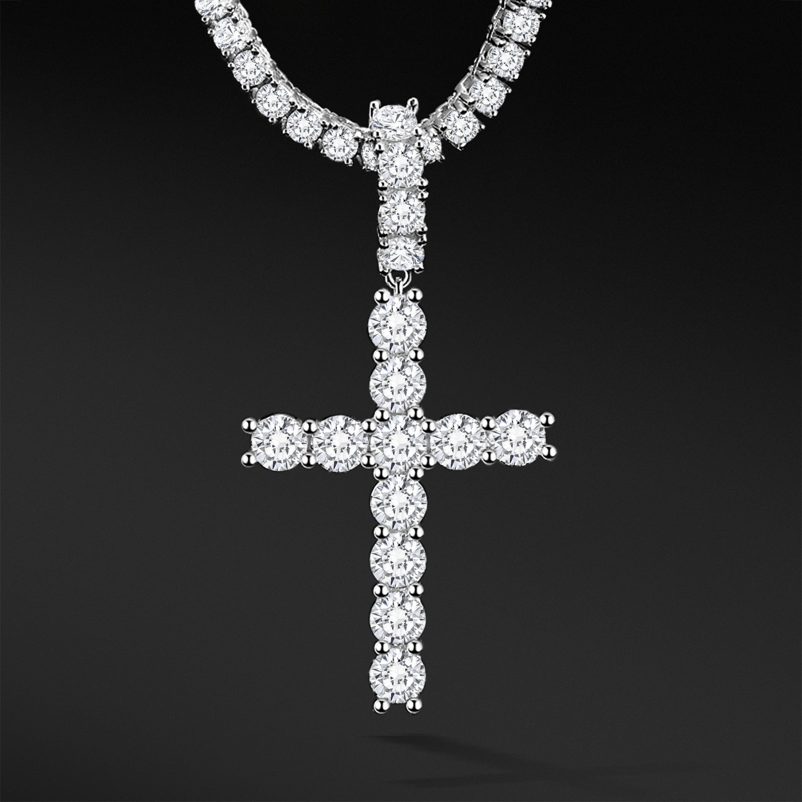 Croix Brillante Pendant