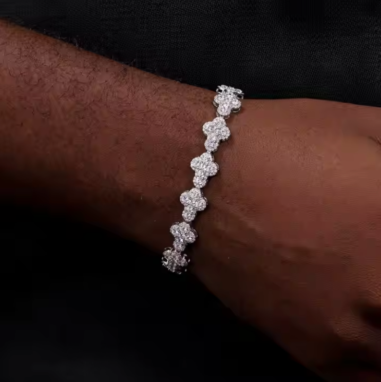 MOISSANITE CLOVER CROSS BRACELET