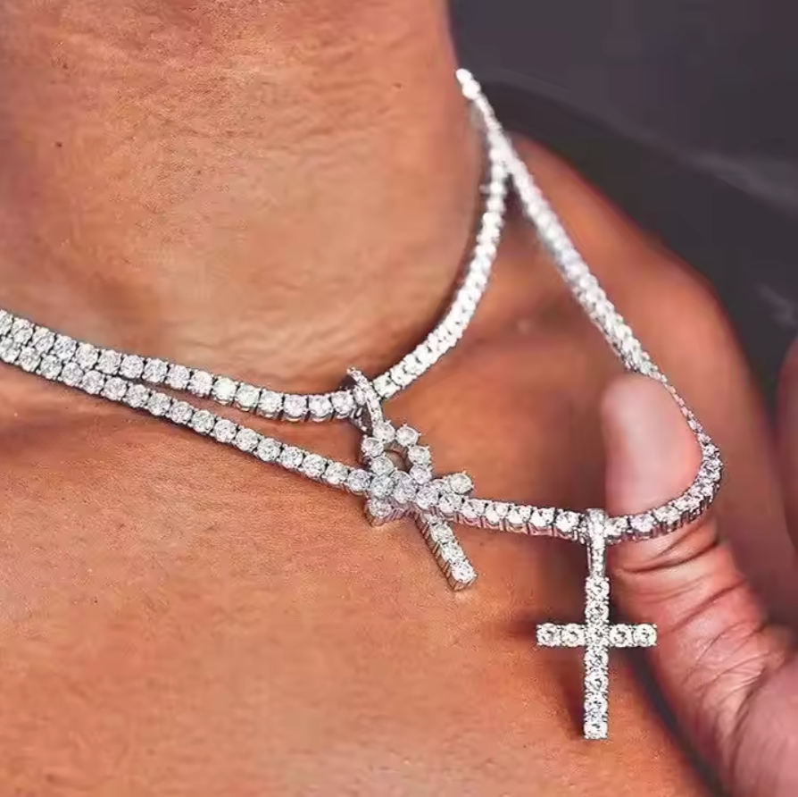 Croix Brillante Pendant