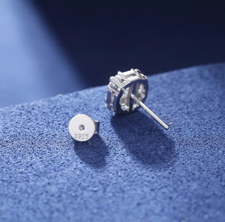 MOISSANITE GEOMETRIC STUD EARRINGS - WHITE GOLD - Sant Leclère