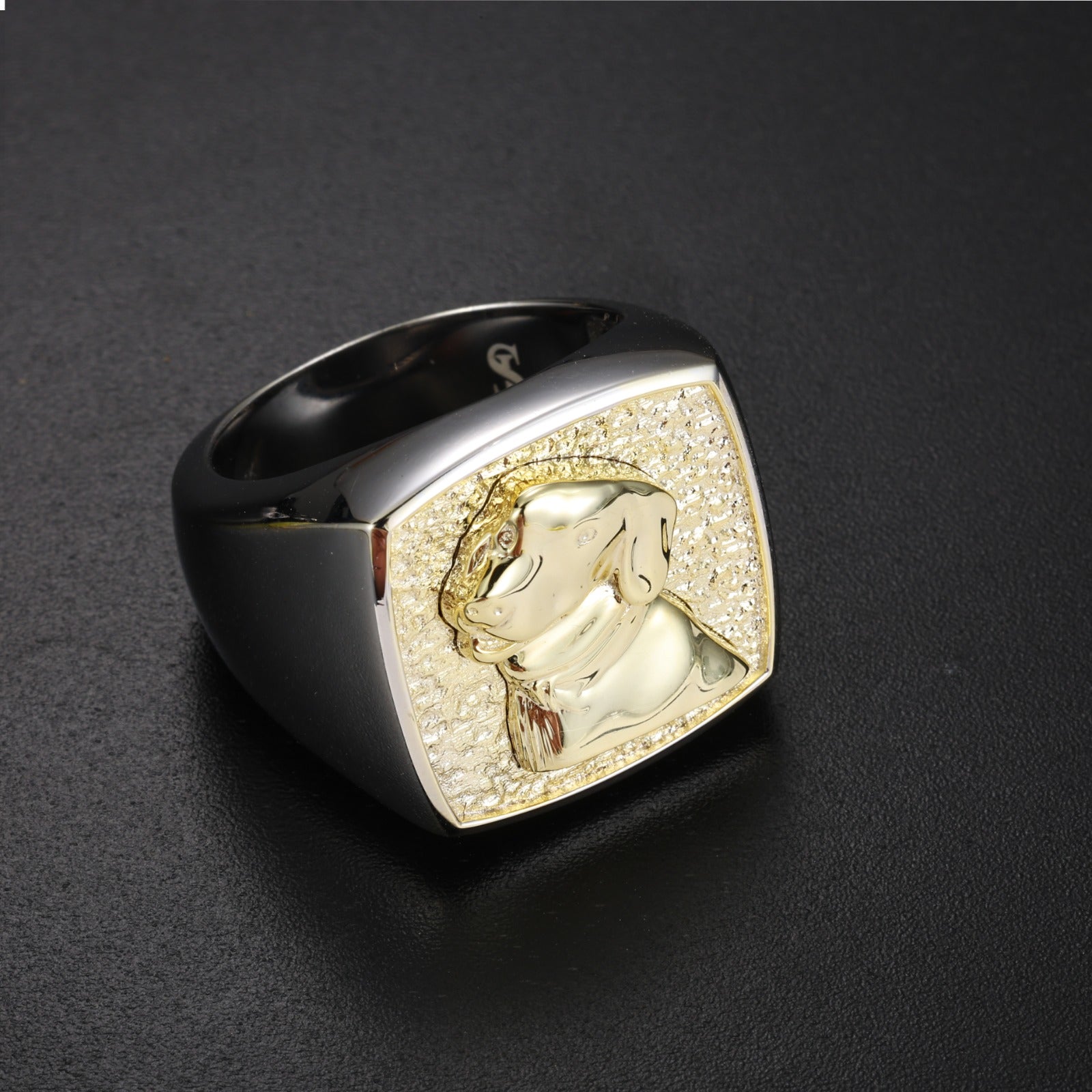 SIGNATURE CUSTOM ENGRAVE RING