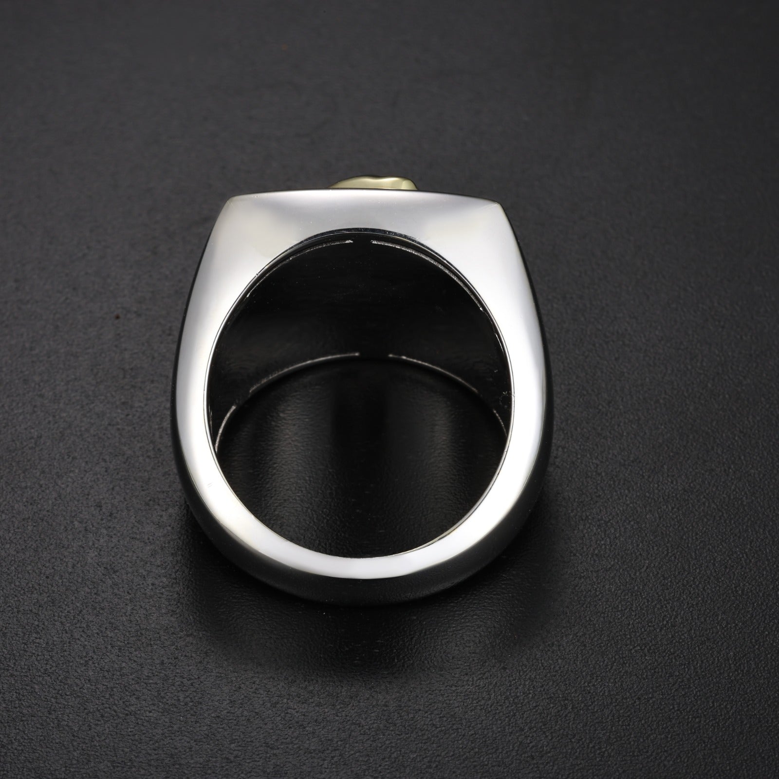 SIGNATURE CUSTOM ENGRAVE RING