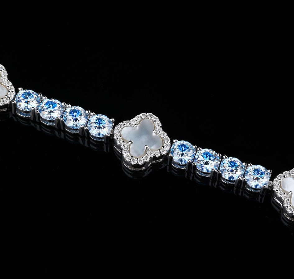 Arctic Bleu Motif Bracelet