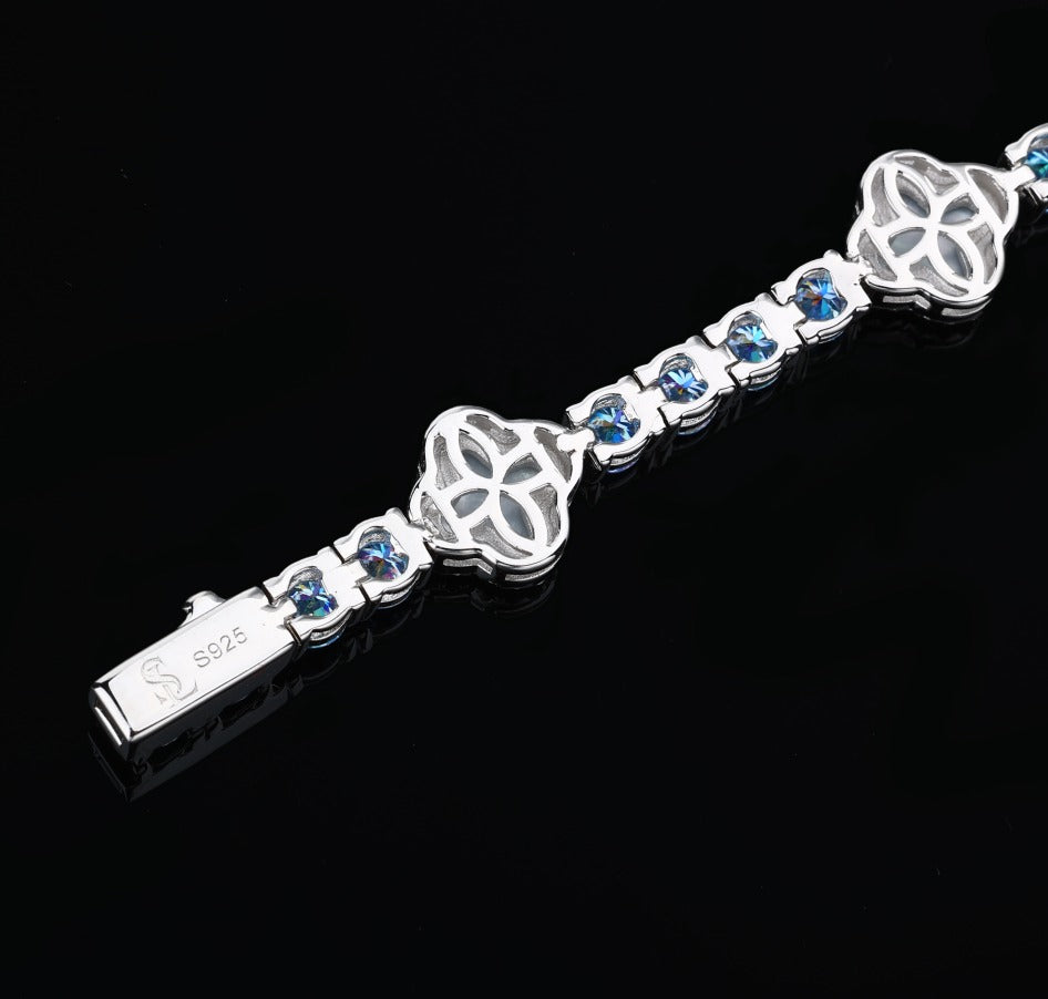 Arctic Bleu Motif Bracelet