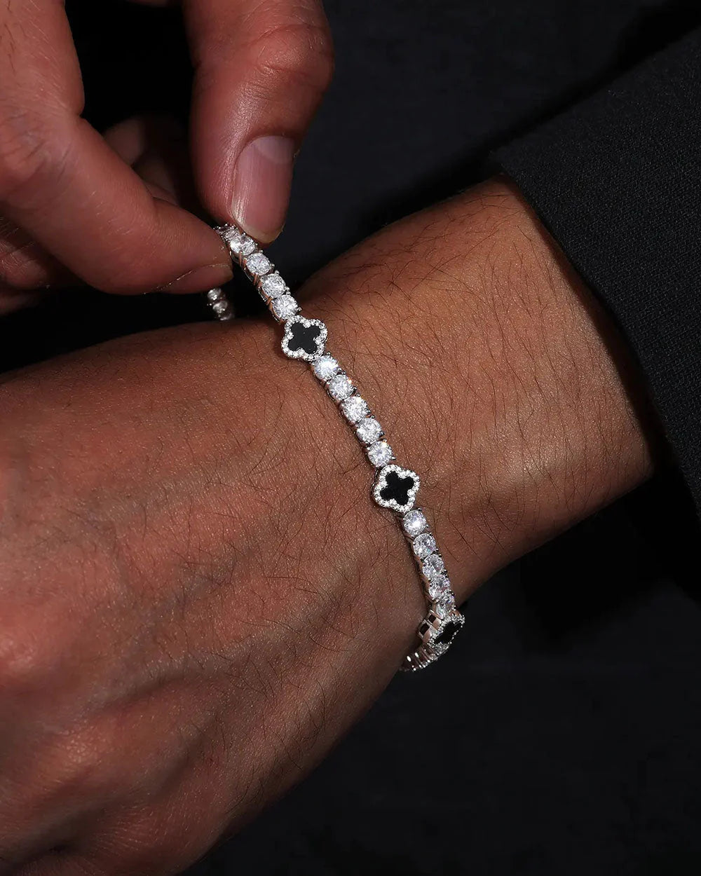 MOISSANITE BLACK CLOVER TENNIS BRACELET - WHITE GOLD 4MM - Sant Leclère