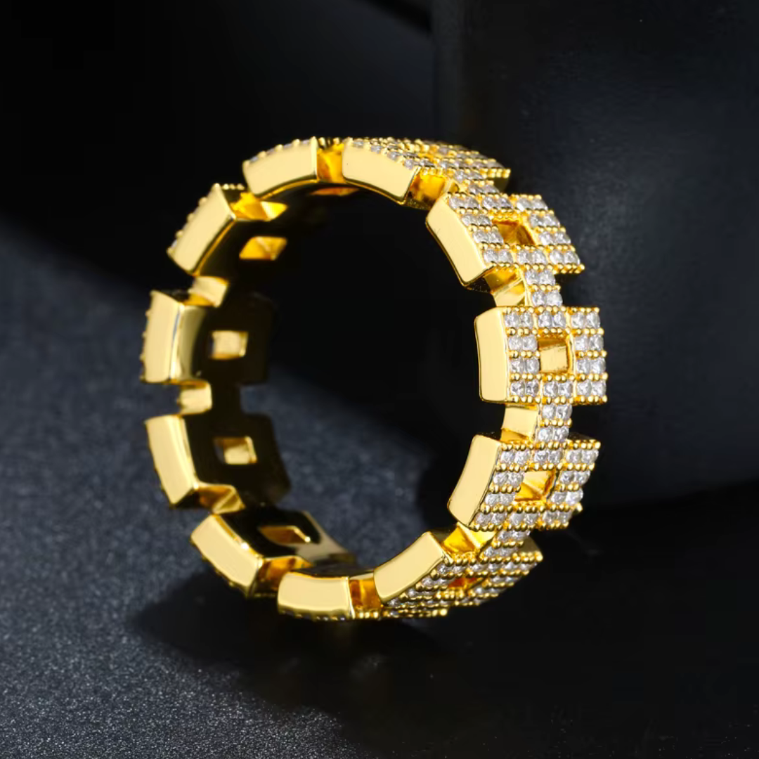 Le Bastion Pavé Ring
