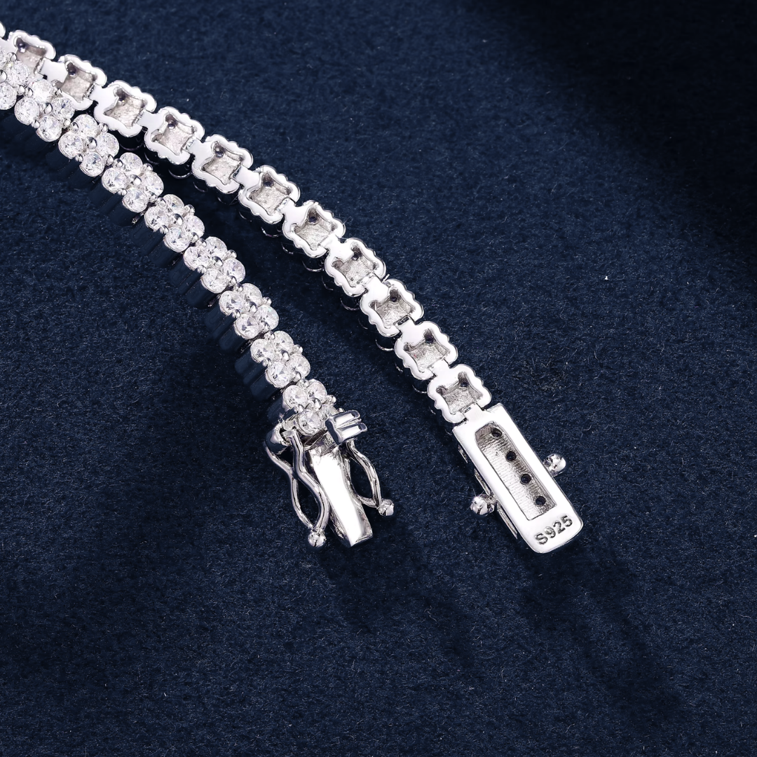 Le Carré Pavé Bracelet