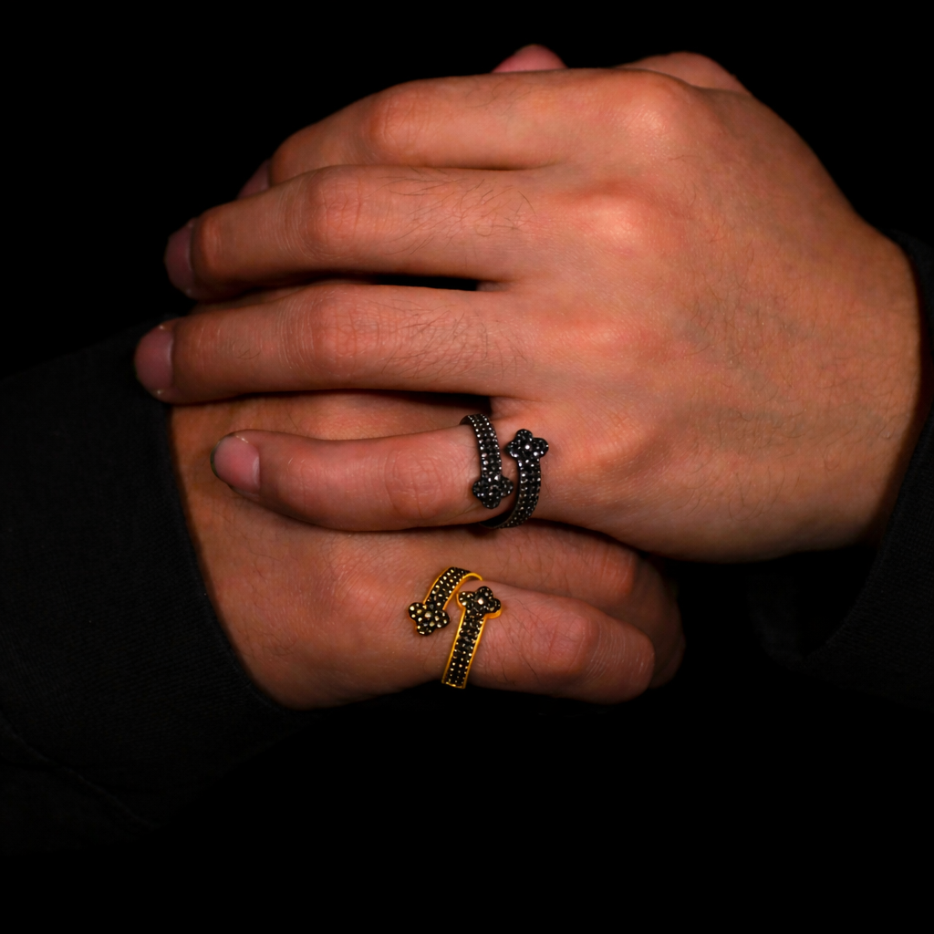 Maison Clover Noir Ring