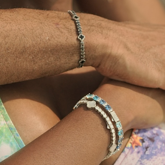 MOTHER OF PEARL CLOVER BRACELET