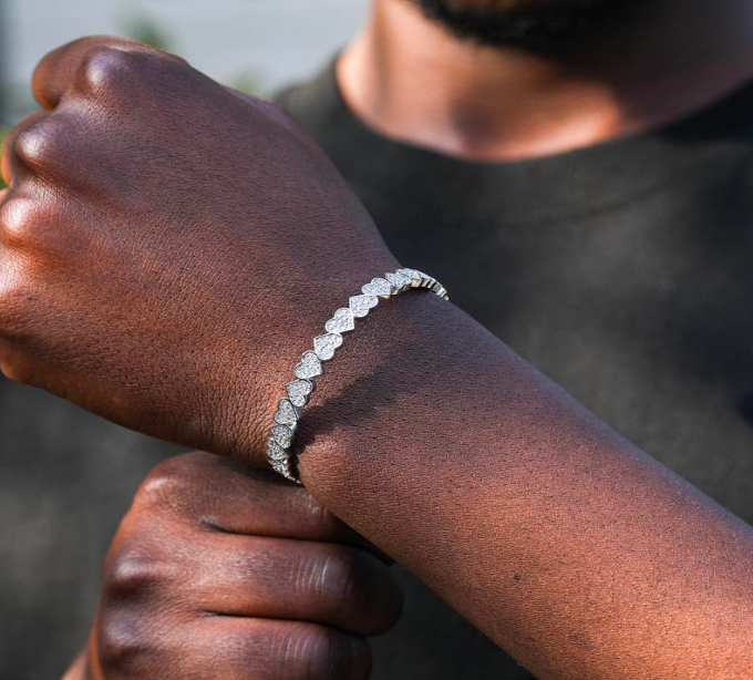 LOVEHEART BANGLE - WHITE GOLD