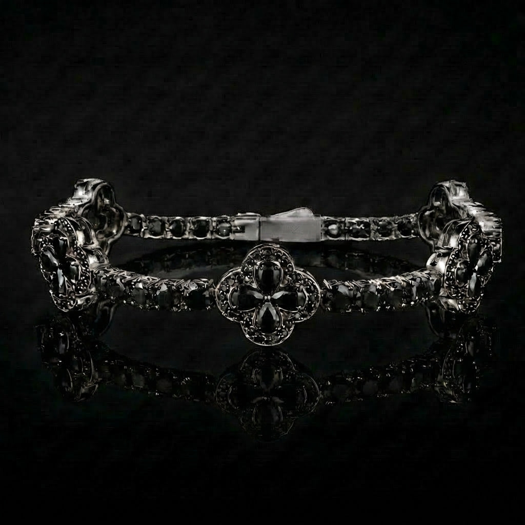 Maison Clover Noir Suprême Bracelet
